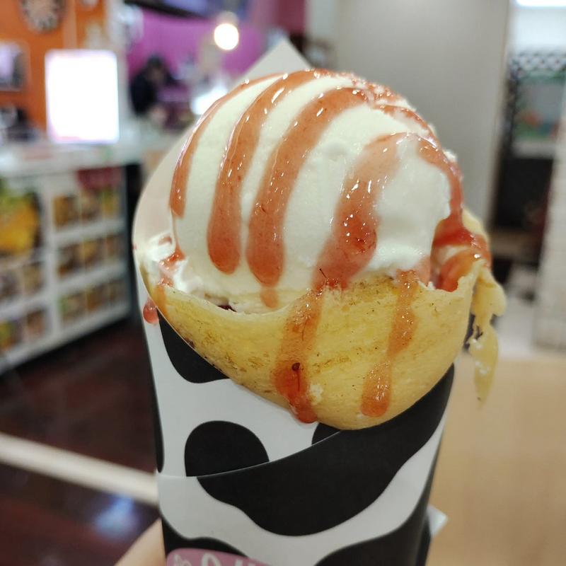 フローズンイチゴ バニラアイス(河口湖ショッピングセンター ＢＥＬＬ)