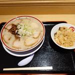 肉そば味玉トッピング+特製肉飯(中華そば専門 田中そば店 プライムツリー赤池店)