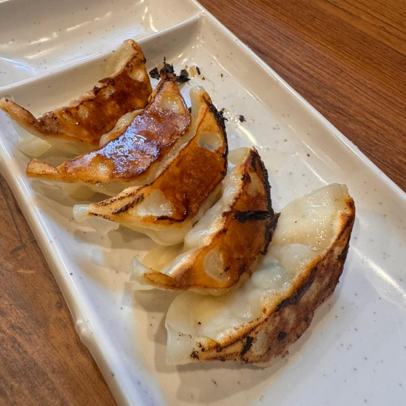 餃子(濃厚豚骨 ともちゃんラーメン)