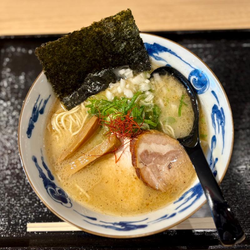 塩鶏白湯魚介スープ(我流麺舞 飛燕 ココノススキノ店)