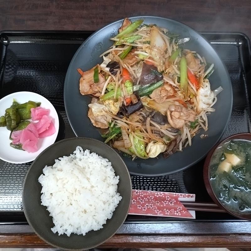 肉野菜炒め定食(丸直)