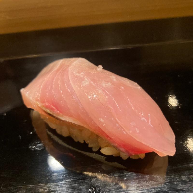 カンパチ(日本酒 鮨 ばんど 戸越銀座)