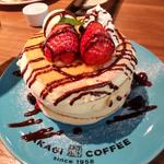 いちごとベリーのパンケーキ4枚