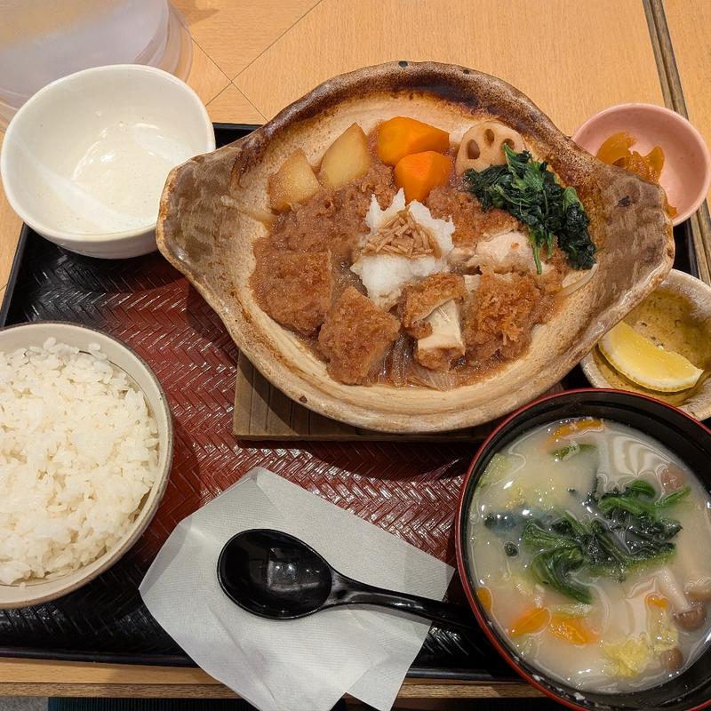 チキンかあさん煮定食(大戸屋ごはん処 湯吉郎店)