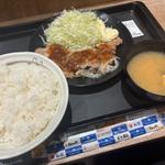 背脂生姜タレのポークフライドステーキ定食