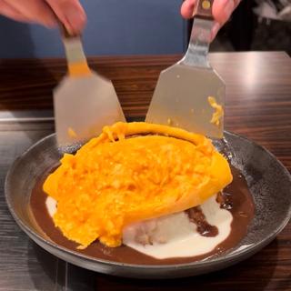 デミオムハンバーグ(鉄板処 めぐろ)