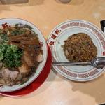 黒ヤキメシ定食(東京背脂黒醤油ラーメン 伍福軒 新宿西口店)