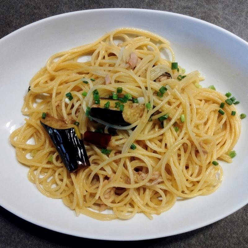 パスタセット(揚げ茄子とツナと大葉のペペロンチーノ)(トラットリア た喜ち 高砂店)