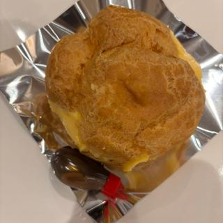 女王シュークリーム(蜂の家 長崎空港店)