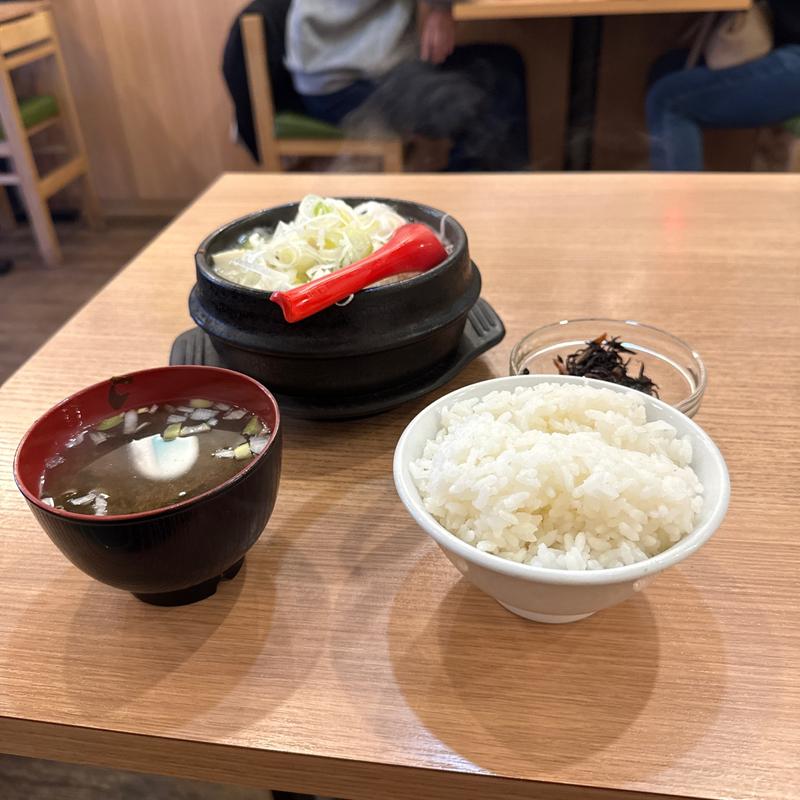 煮込み定食(日吉屋)
