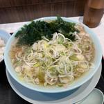 ネギ中華そば+わかめ(ニューともちんラーメン 川崎駅前店)