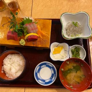 刺身しらす定食(かいしま)