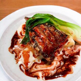 天然鯛のグリル赤ワインソース（ランチコース）