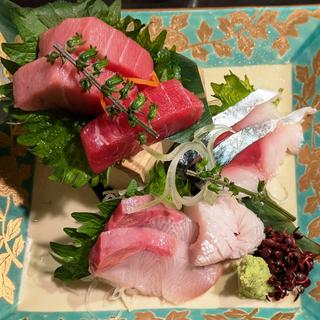 お造り盛合せ(九州料理二代目もつ鍋わたり 立川店)