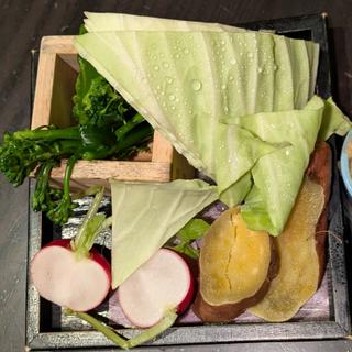 鹿児島生まれの豚味噌と産直野菜(九州料理二代目もつ鍋わたり 立川店)