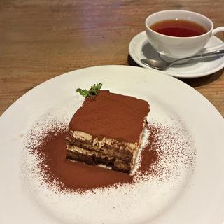珈琲屋さんのティラミス(珈琲新鮮館 東林間本店)