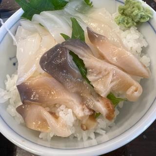 イカ刺し　ホッキ刺身丼(えりも岬観光センタ－ )