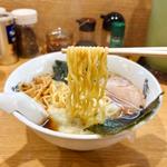 正油ラーメン、ダブルワンタン(6個)