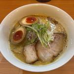 鶏白湯らーめん(ガモウスマイル)