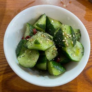 きゃうりのたたき(ホルモン焼 はせ川)