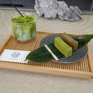 羊羮テリーヌとお抹茶ラテ(RURU KAMAKURA)