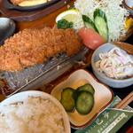 ロースカツ定食(レストラン巴夢（はむ）)