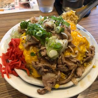 肉玉子チャーハン(中華ダイニング たくみ)