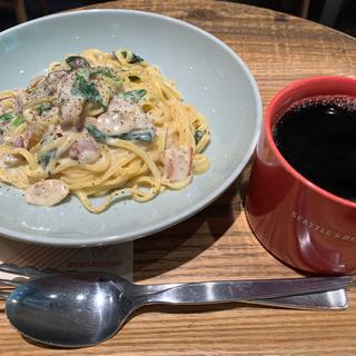 マッシュルームクリームパスタのランチセット(シアトルズベストコーヒー御堂筋本町店)