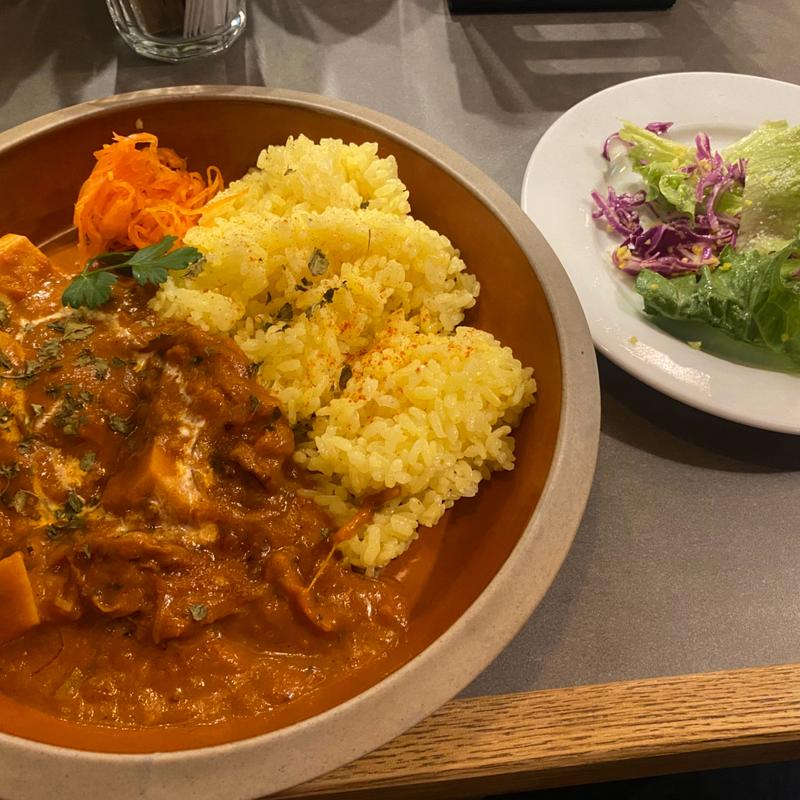 カレーセット(サラダ付)(GURA)