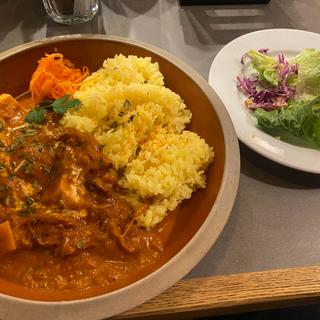 カレーセット(サラダ付)(GURA)