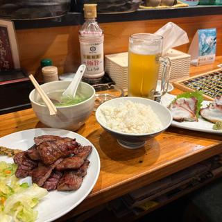 牛タン定食 1.5人前(いわ家の牛たん （いわやのぎゅうたん）)