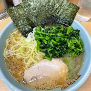 ラーメン 中盛 ほうれん草増し(家系ラーメン 町田家 新百合ヶ丘店)