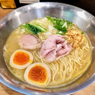 鶏白湯 白醤油らぁめん 味玉(らぁめん三代目OKAWARI 鎌倉店)