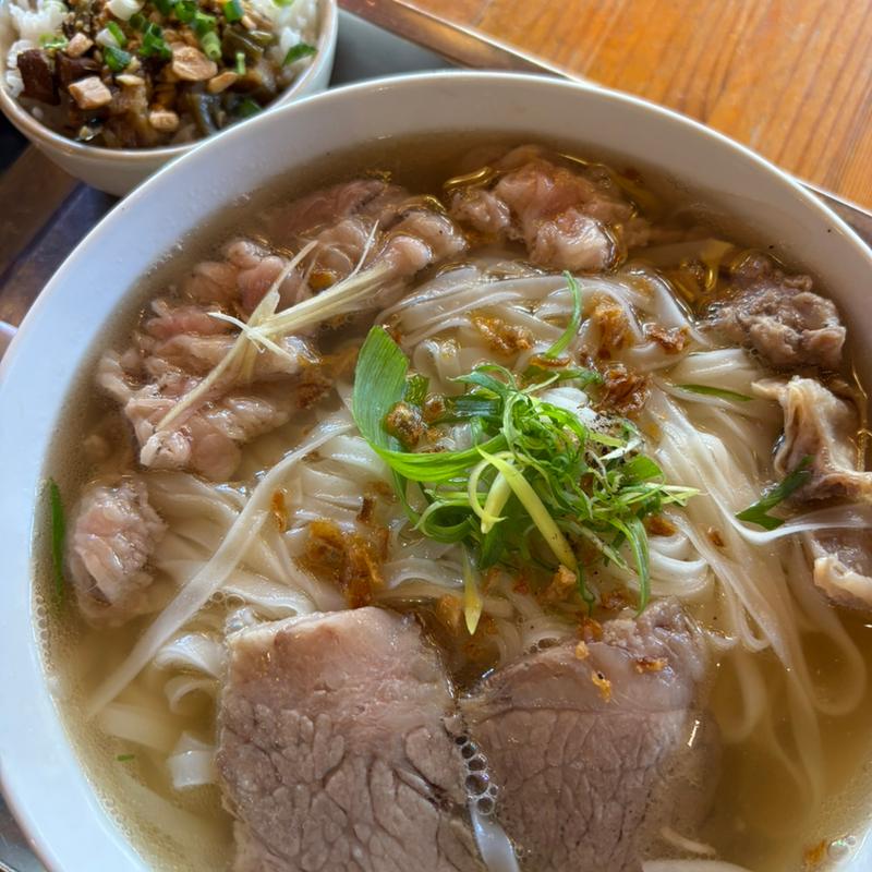 肉3種盛りフォー(ベトナム料理店アオババ)