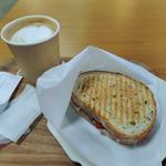 チキン&グリル野菜のホットサンド(STORY CAFE 有隣堂キュービックプラザ新横浜店)