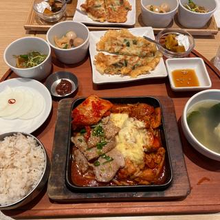 ハーフ&ハーフセット(韓美膳 ラゾーナ川崎プラザ店)