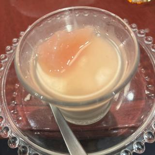 桃のババロア(頤和園 霞が関店)