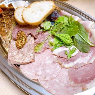 前菜の盛り合わせ（テイクアウト）(BISTRO PUG （ビストロ パグ）)