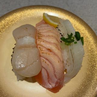 炙りもの3種(回転寿司魚喜 オーロラモール東戸塚店)