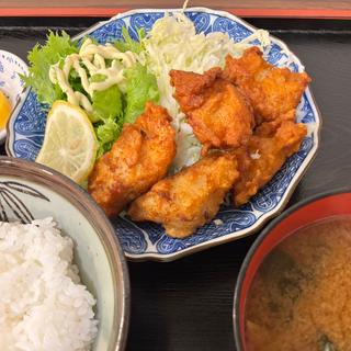 鳥の唐揚げ定食(まるけん食堂)