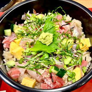 近大バラちらし寿司(近畿大学水産研究所はなれ)