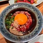 黒毛和牛レアステーキユッケ