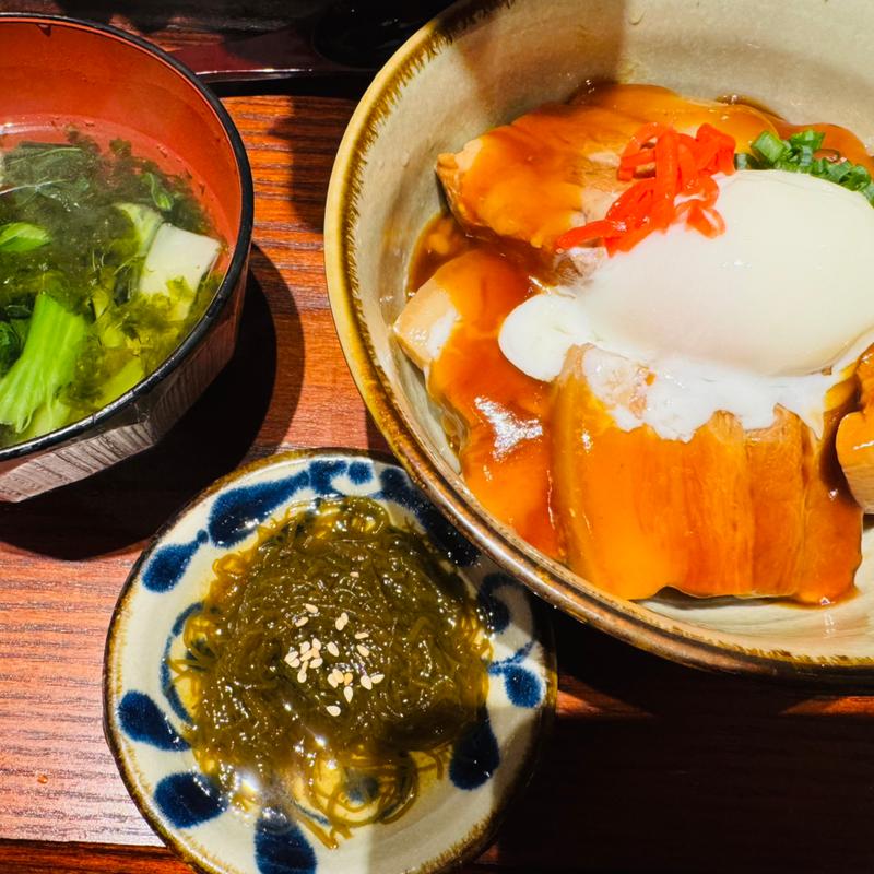 ラフティ丼(海人酒房 イクスピアリ店)