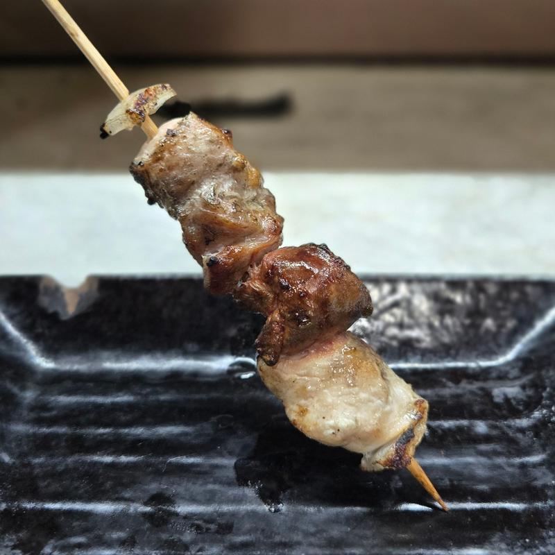 赤(鳥肉×レバー×鳥肉)(鳥やす )