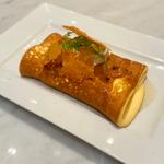 チーズスフレパンケーキ　白トリュフと蜂蜜ソース