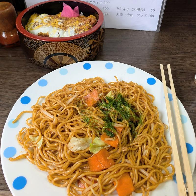 焼きそば カツ丼(民宿 食堂 武蔵)