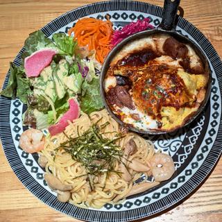 とろとろ牛タンシチューのオムドリアと【選べる】ハーフパスタプレート(パステルアヴェニューノクティ プラザ溝ノ口店)