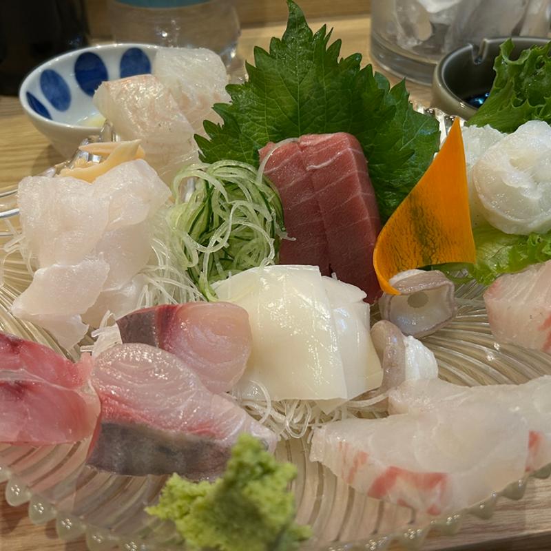 刺身盛り合わせ(季節料理 よし)