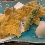 穴子とキスの天ぷら(季節料理 よし)