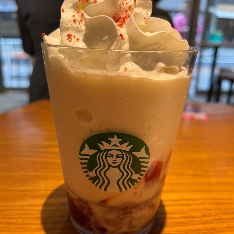 ストロベリー&ジョイフルメドレーティーフラペチーノ(スターバックスコーヒージャパン株式会社)
